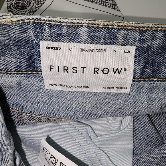 DENIM SHORTS FIRST ROW - Picture 10 of 11